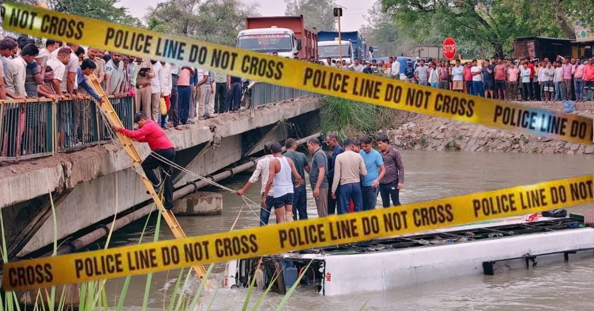 कानपुर में बड़ा हादसा: डंपर की टक्कर के बाद नहर में गिरी कर्मचारियों से भरी बस, 19 लोगों का रेस्क्यू
