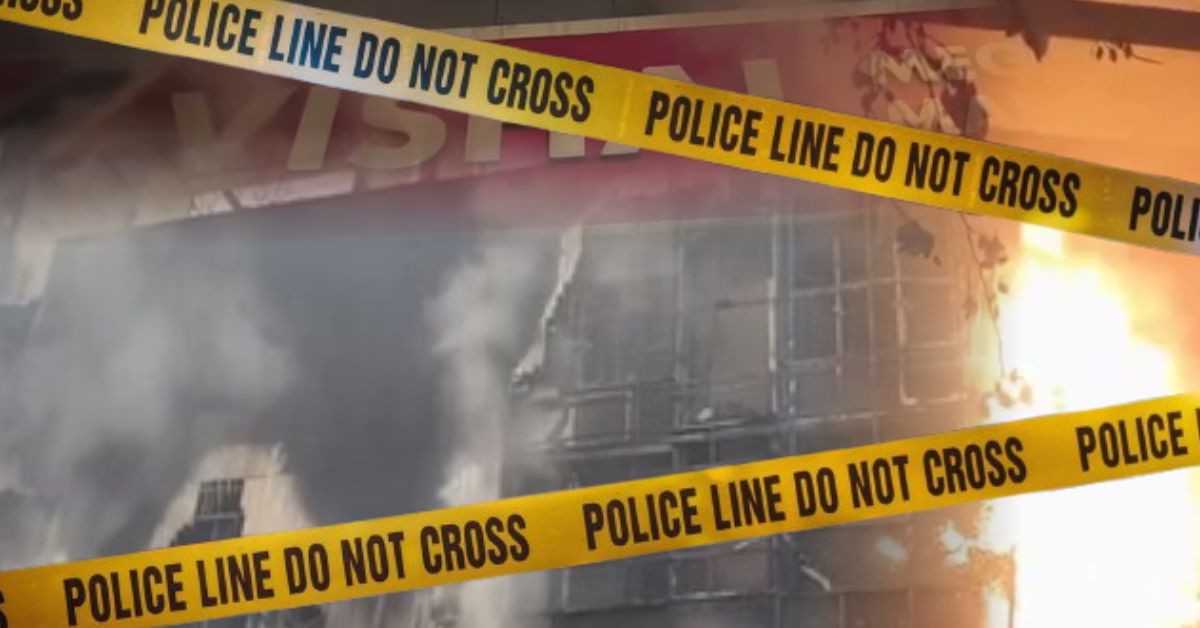 नोएडा सेक्टर-76 में विशाल मेगा मार्ट में भीषण आग, 3 घंटे की मशक्कत के बाद पाया गया काबू